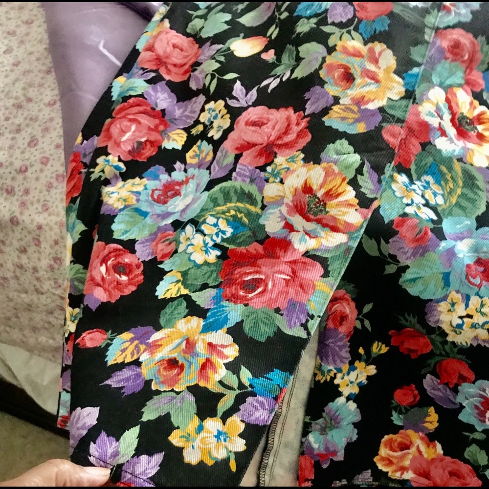 skirt - Picture 3 of 3